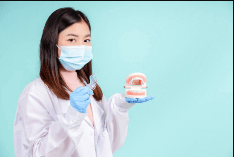 Why Your Dentist Says You Can Eat With Invisalign?